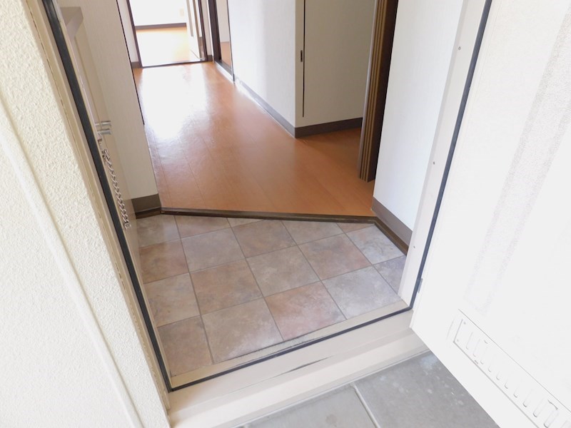 玄関　類似部屋写真