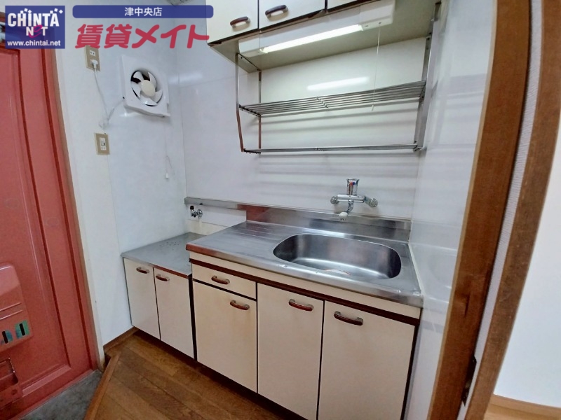キッチン　同型参考写真