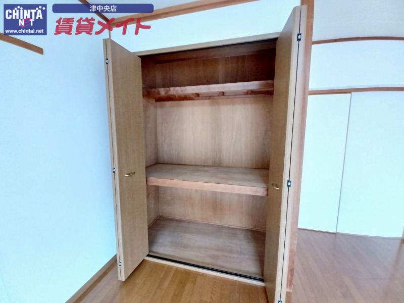 収納　同型参考写真