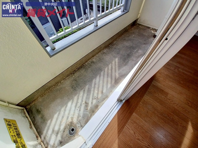 バルコニー　同型参考写真