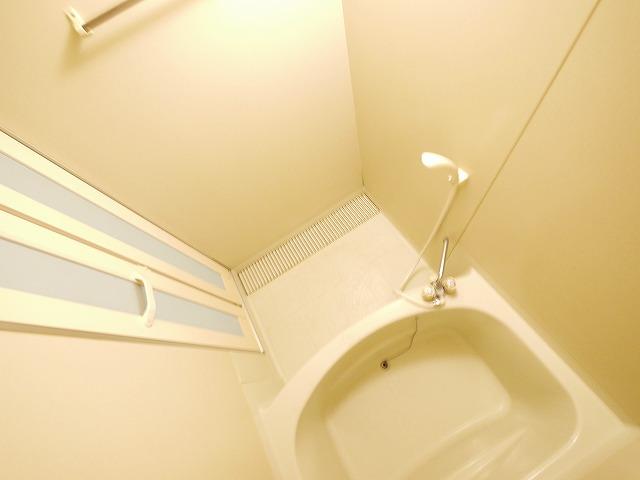 洗面設備　ゆったり過ごせるお風呂です