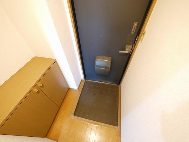 セキュリティ　毎日通る玄関はこちらです