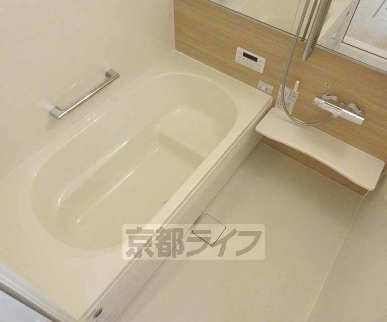 バス・シャワールーム　リラックスできるバスルーム・