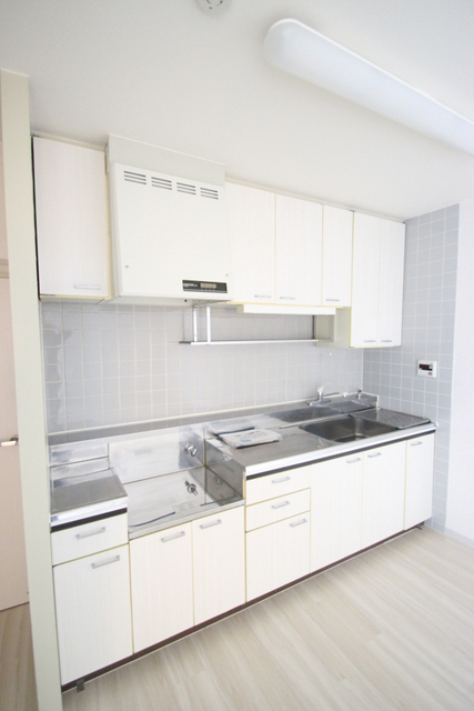 キッチン　別の部屋の参考写真です。