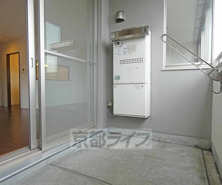 バルコニー　広いバルコニです。