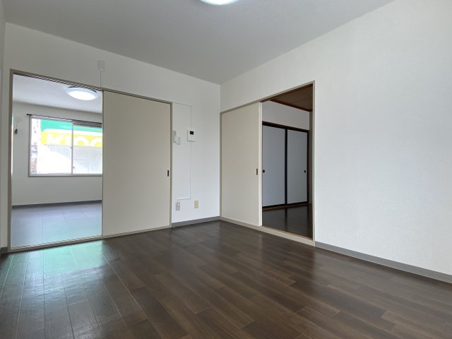 居室・リビング　洋室6帖　中央