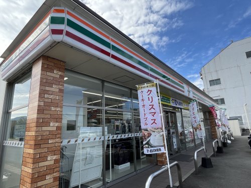 コンビニ　セブンイレブン 八代旭中央通り店（コンビニ）まで378m