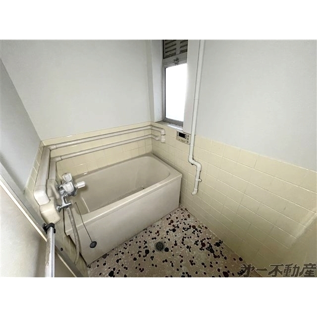 バス・シャワールーム　バスルーム