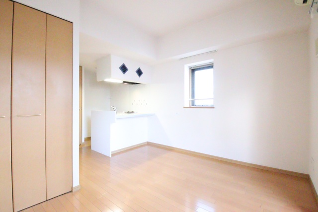 居室・リビング　※別室の参考写真の為、現況優先です。