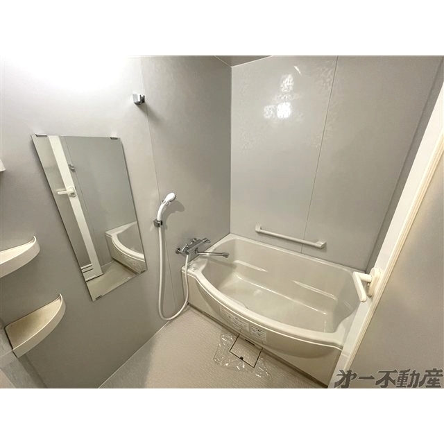 バス・シャワールーム　バスルーム