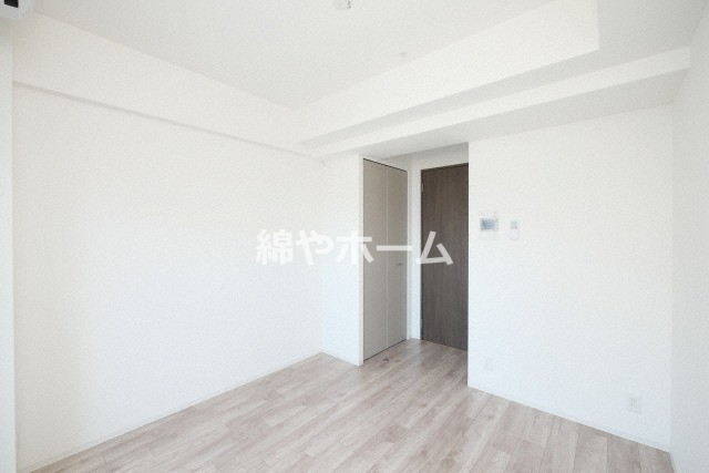 居室・リビング　明るい洋室です