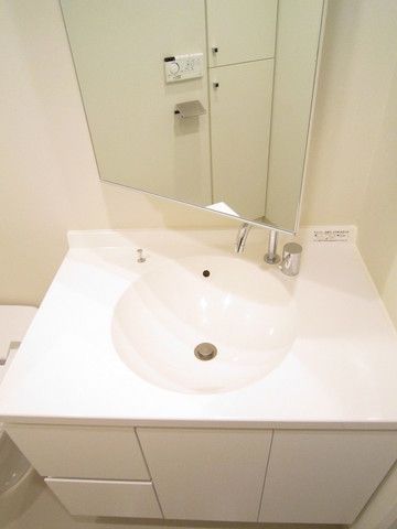 洗面設備　清潔感だけでなく機能性も兼ね備えた洗面台