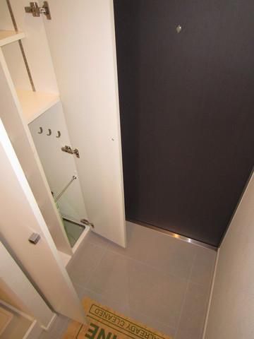 玄関　シューズボックスあり