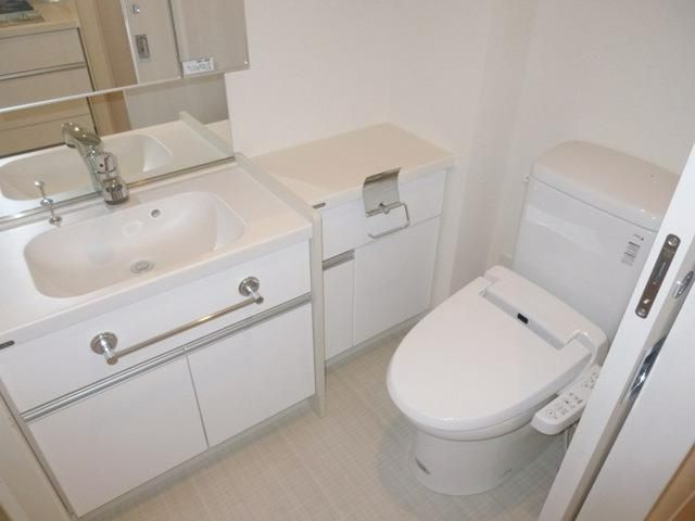 トイレ　※他号室参考写真