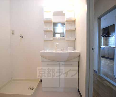 洗面設備　独立洗面台です。