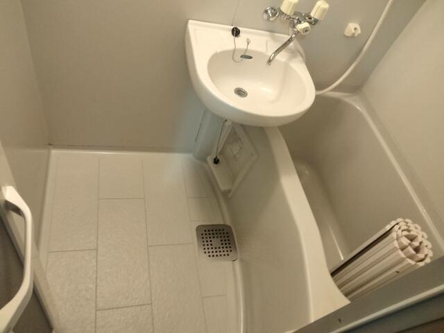 バス・シャワールーム　同建物参考写真