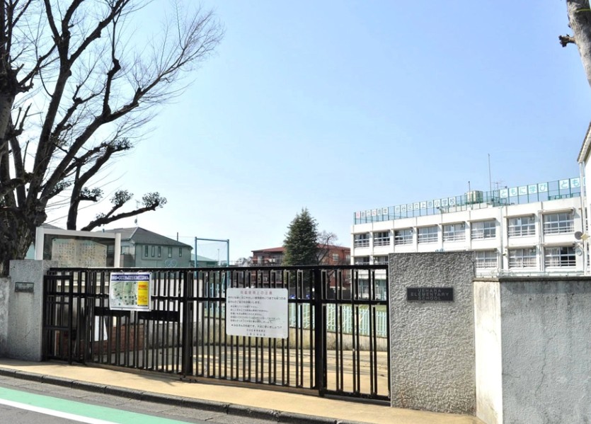 小学校　渋谷区立上原小学校（小学校）まで376m