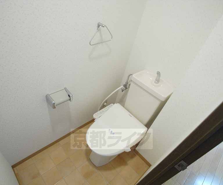 トイレ　清潔感のある、広々空間。