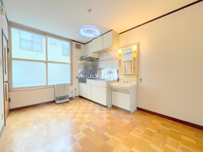 居室・リビング　明るく広々リビングスペース♪