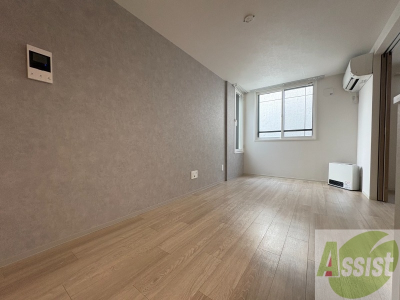 居室・リビング　広々としたリビングですね。使い勝手がよさそうですね！