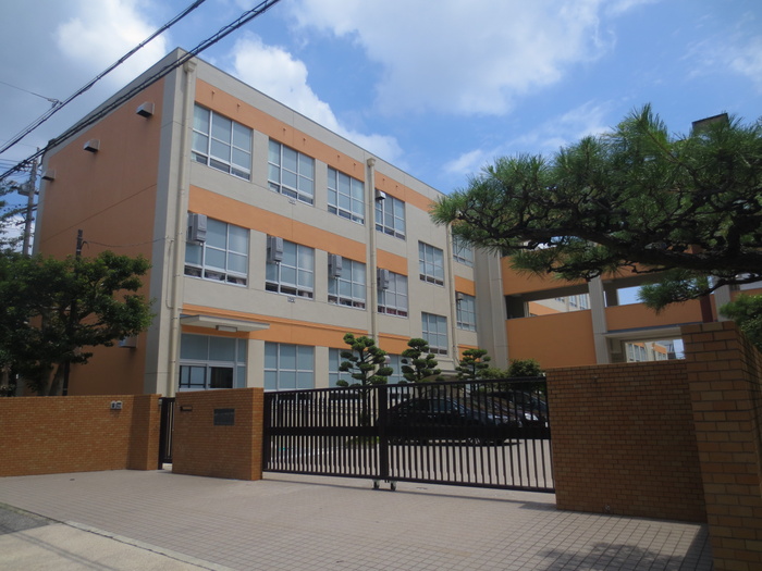 小学校　豊岡小学校（小学校）まで157m