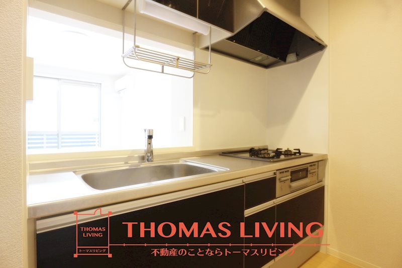 キッチン　調理スペースが十分に確保できるキッチンです。