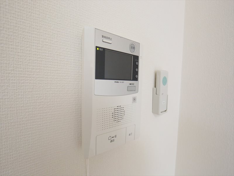 セキュリティ　モニター付きインターホン