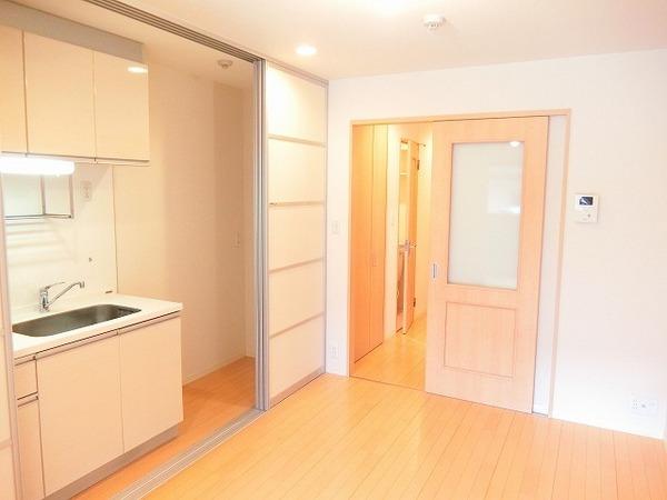 居室・リビング　広々としたリビング！