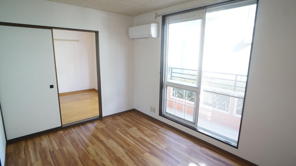 居室・リビング　南東洋室6帖