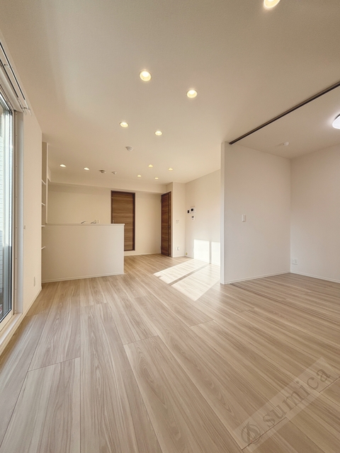 居室・リビング　広々リビング１３．９帖♪♪