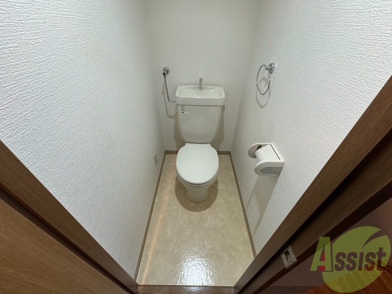 トイレ　こちらはトイレです。清潔感があり、安心して使用できます。