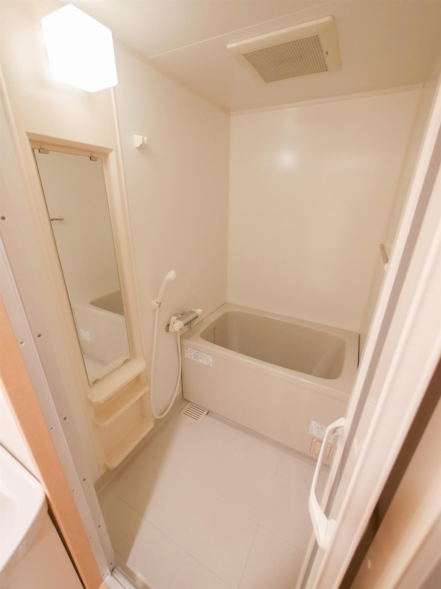 バス・シャワールーム　【同仕様写真】