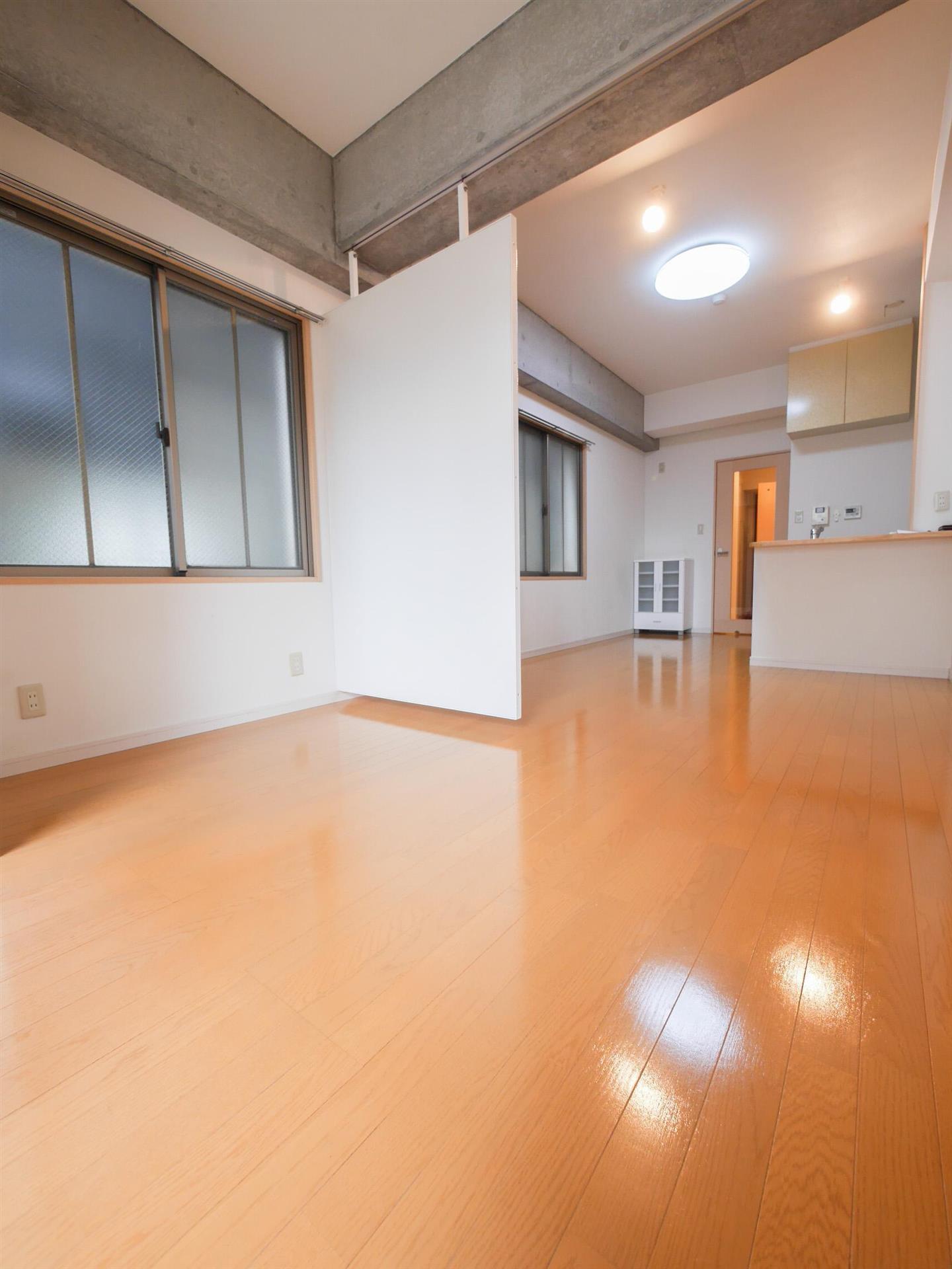 居室・リビング　【同仕様写真】