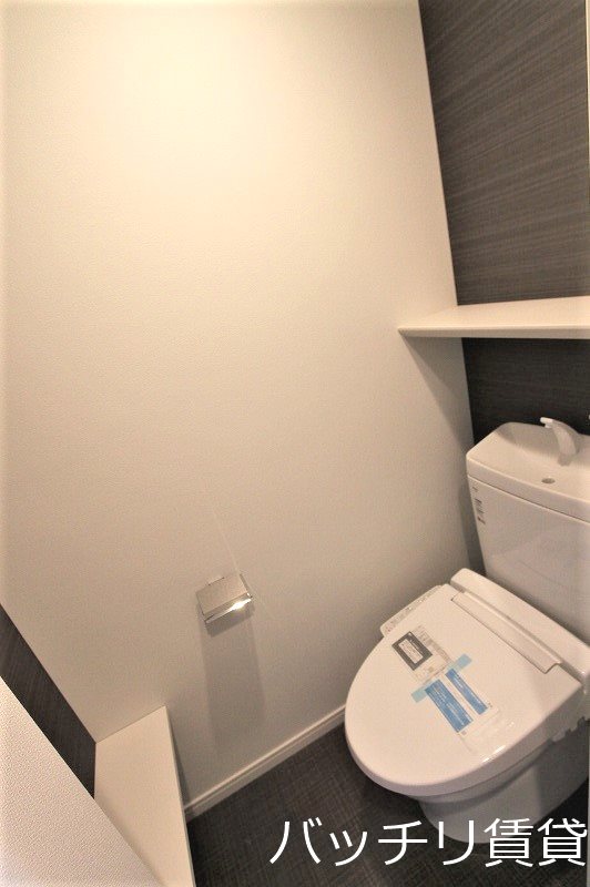 トイレ　＊画像は別部屋の為イメージ、現状を優先致します