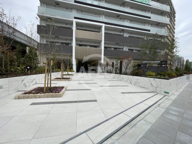 エントランス　スプランディッド難波WESTIII　エントランス