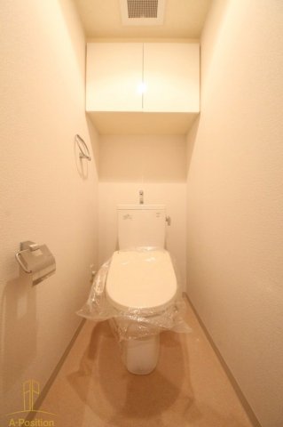 トイレ　レジディア心斎橋ウエスト