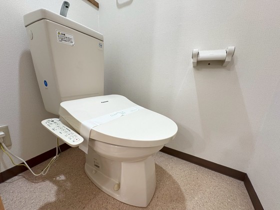 トイレ　※別部屋の写真です