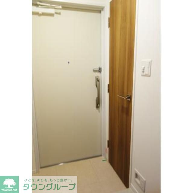 玄関　※写真は同タイプ住戸です。