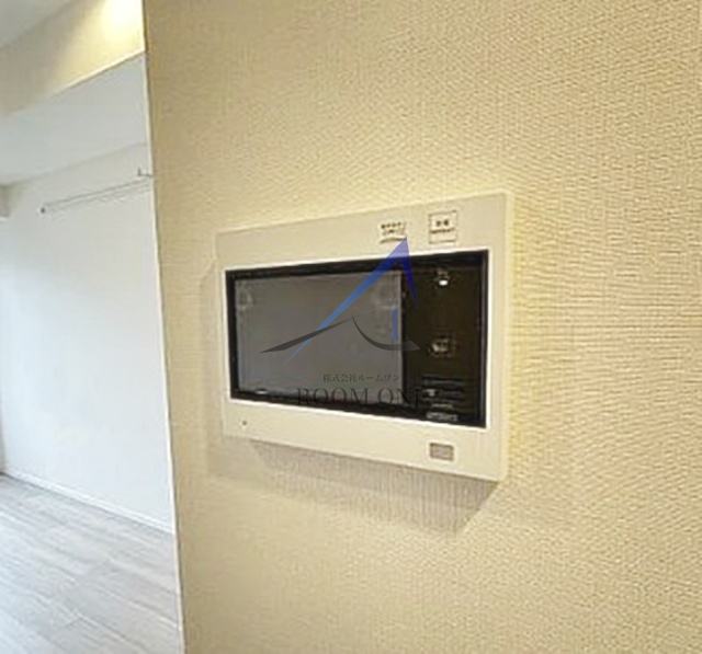 セキュリティ　モニター付きインターホンです。