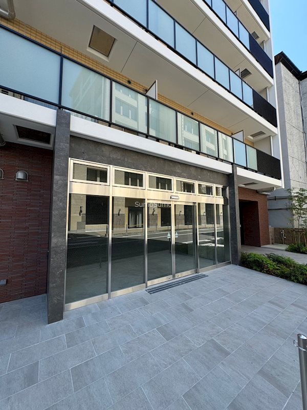 エントランス　清潔なエントランスです