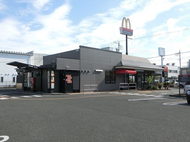 飲食店　マクドナルド（飲食店）まで320m