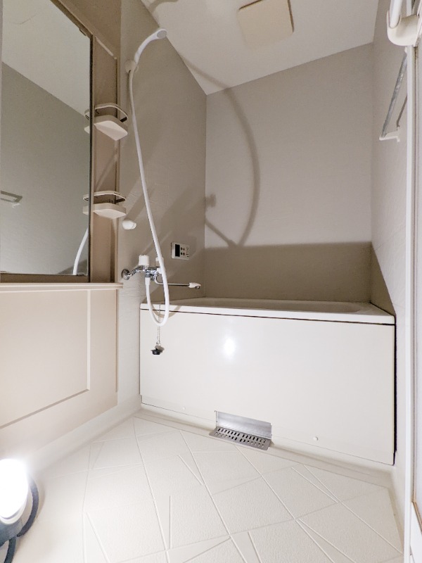 バス・シャワールーム　図面と現状に相違がある場合には現状を優先