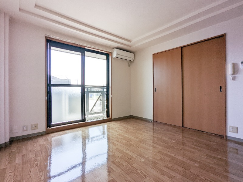 居室・リビング　図面と現状に相違がある場合には現状を優先