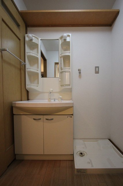 洗面設備　同物件別号室のものです。