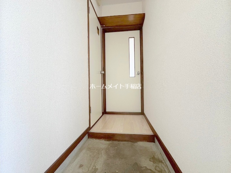 玄関　玄関スペース、シューズボックス付きです♪