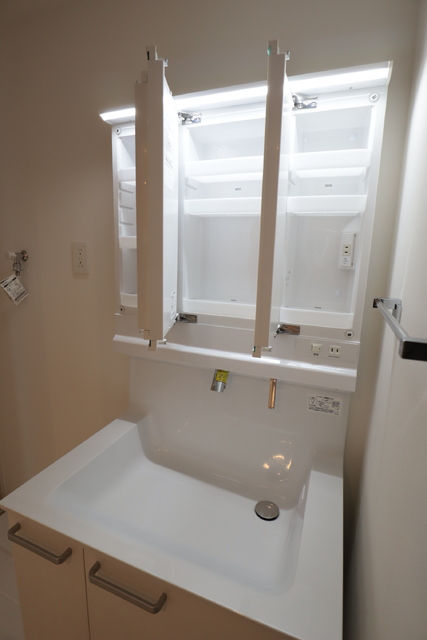 洗面設備　★独立洗面台★※同種同型の仕様となります。