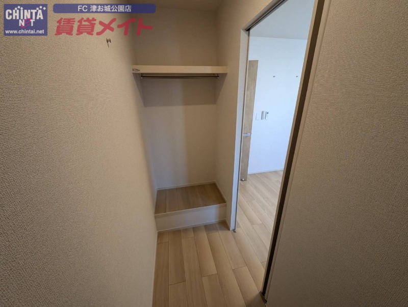 収納　同型タイプ画像