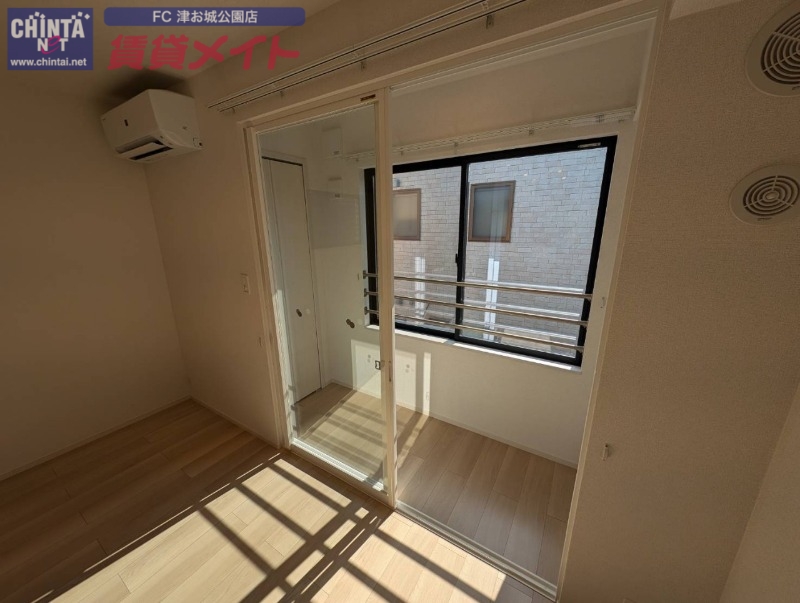 バルコニー　同型タイプ画像