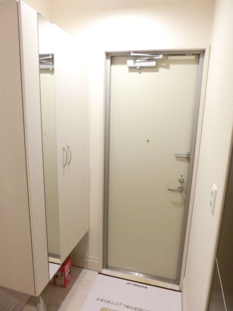 玄関　シューズボックス付きです。