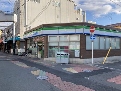 コンビニ　ファミリーマート 大宮二丁目店（コンビニ）まで489m